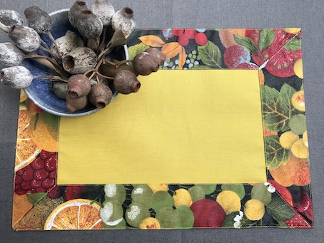 provencal coated placemats with fruits border