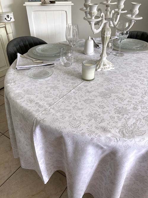 white coated Jacquard dining tablecloth